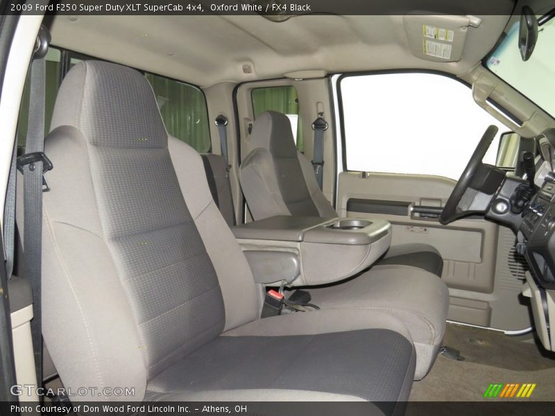 Oxford White / FX4 Black 2009 Ford F250 Super Duty XLT SuperCab 4x4