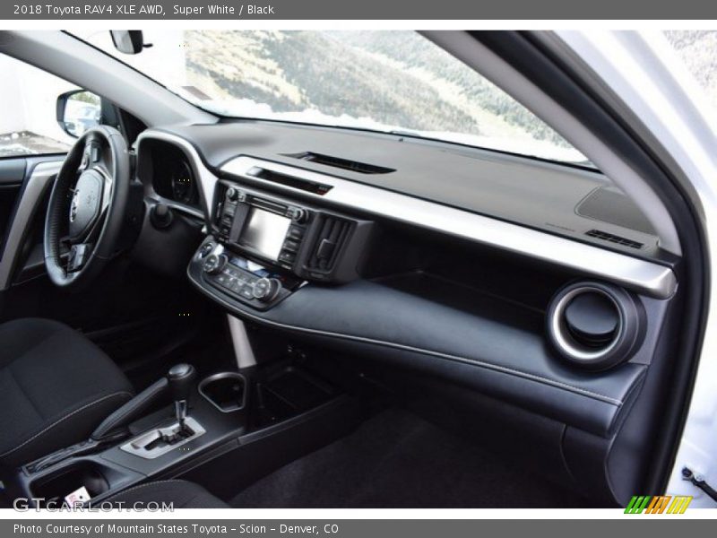 Super White / Black 2018 Toyota RAV4 XLE AWD