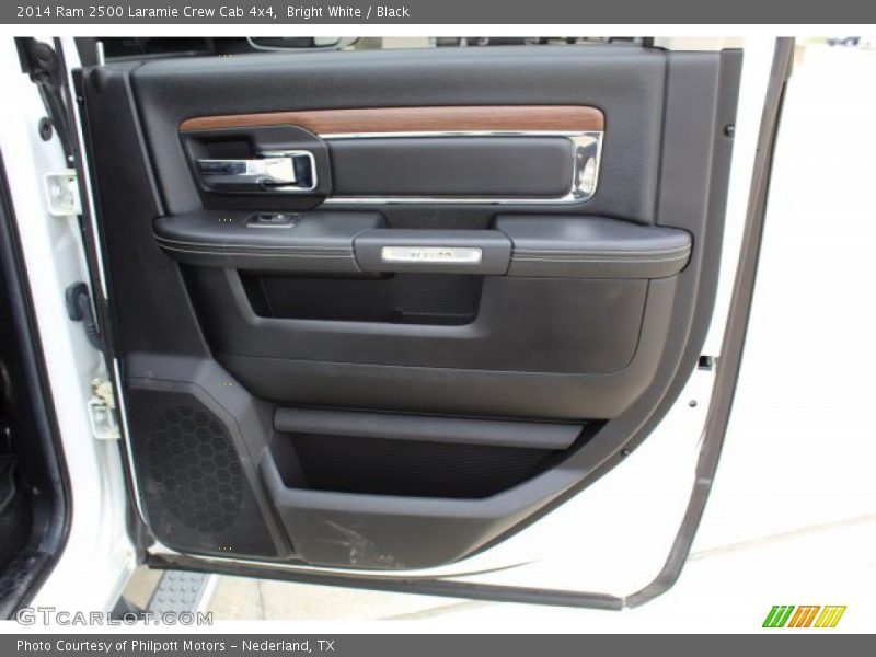 Bright White / Black 2014 Ram 2500 Laramie Crew Cab 4x4