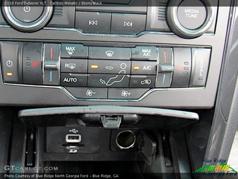 Caribou Metallic / Ebony Black 2016 Ford Explorer XLT
