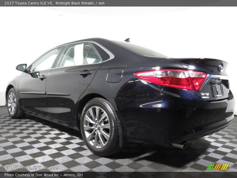 Midnight Black Metallic / Ash 2017 Toyota Camry XLE V6