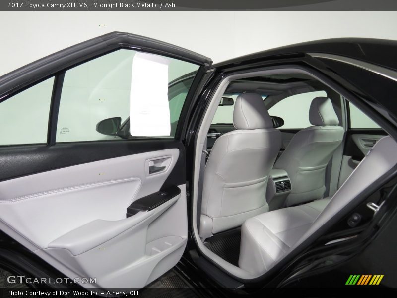 Midnight Black Metallic / Ash 2017 Toyota Camry XLE V6