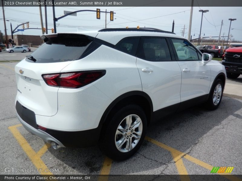 Summit White / Jet Black 2019 Chevrolet Blazer 3.6L Leather AWD