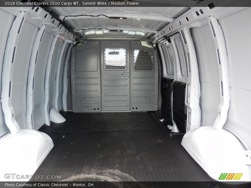 Summit White / Medium Pewter 2019 Chevrolet Express 2500 Cargo WT