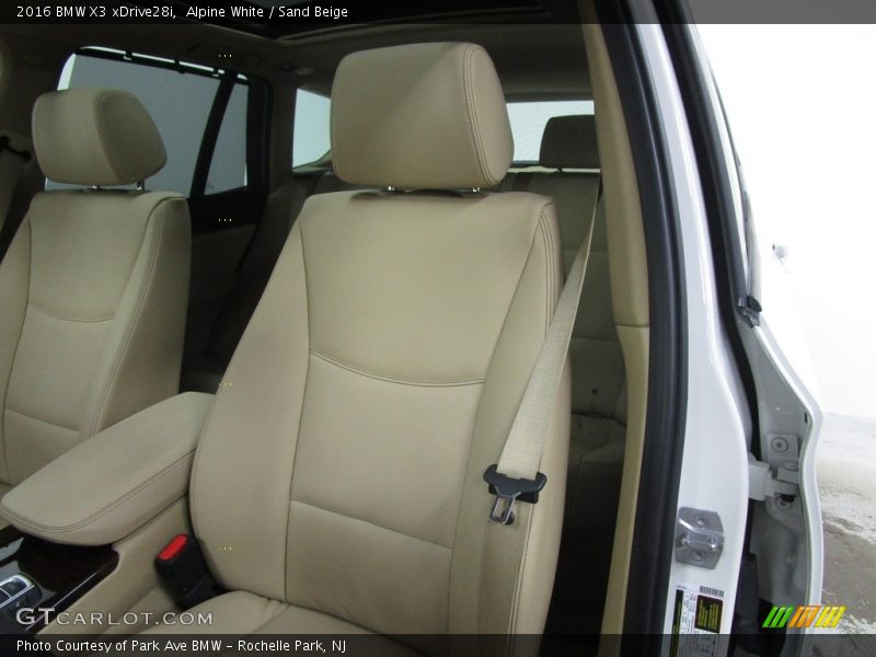 Alpine White / Sand Beige 2016 BMW X3 xDrive28i