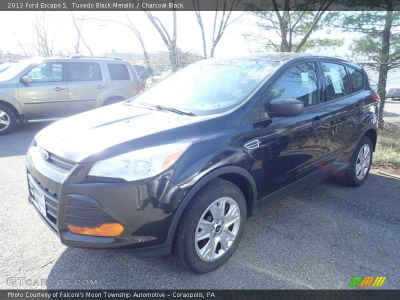 Tuxedo Black Metallic / Charcoal Black 2013 Ford Escape S