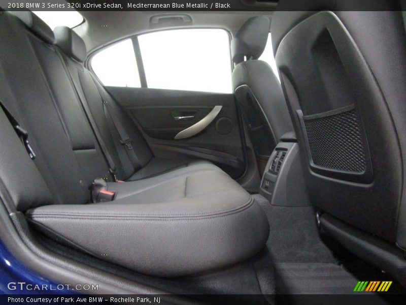 Mediterranean Blue Metallic / Black 2018 BMW 3 Series 320i xDrive Sedan