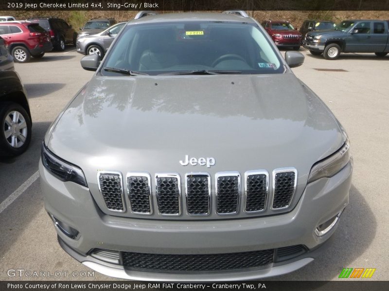 Sting-Gray / Black 2019 Jeep Cherokee Limited 4x4