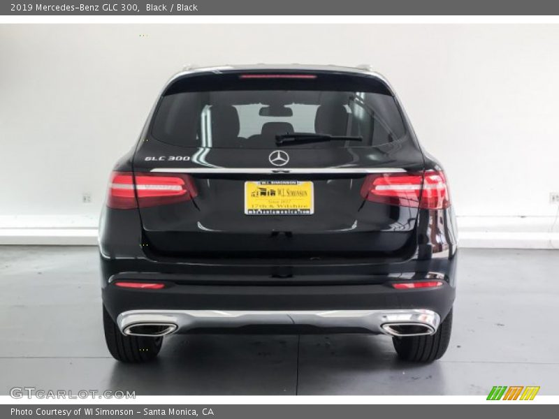 Black / Black 2019 Mercedes-Benz GLC 300