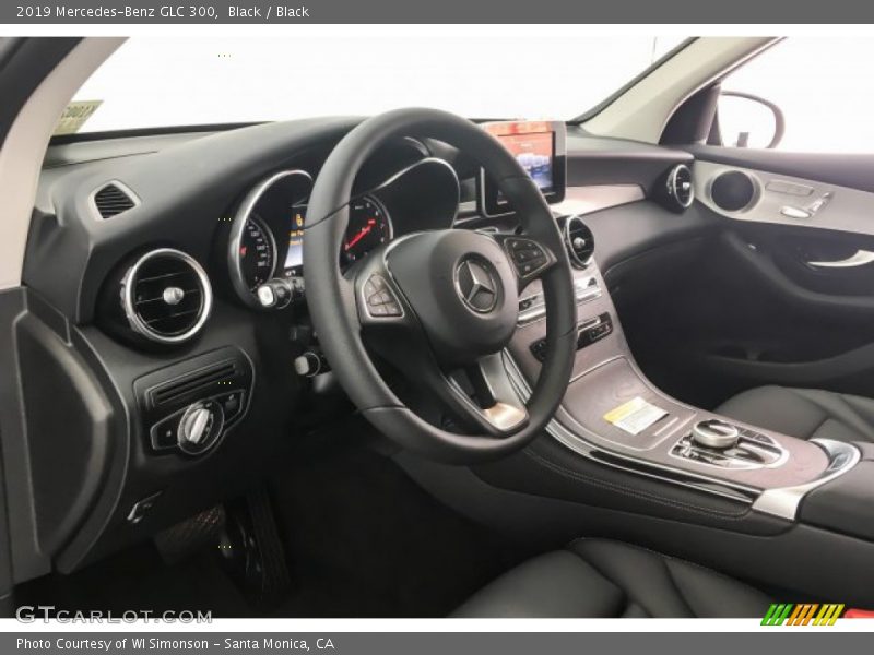 Black / Black 2019 Mercedes-Benz GLC 300