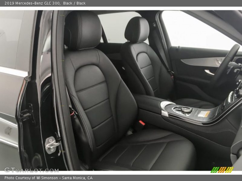 Black / Black 2019 Mercedes-Benz GLC 300