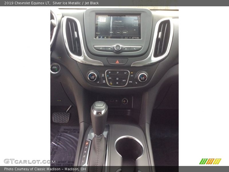 Silver Ice Metallic / Jet Black 2019 Chevrolet Equinox LT