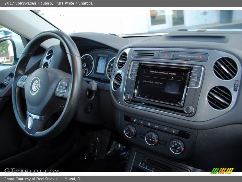 Pure White / Charcoal 2017 Volkswagen Tiguan S