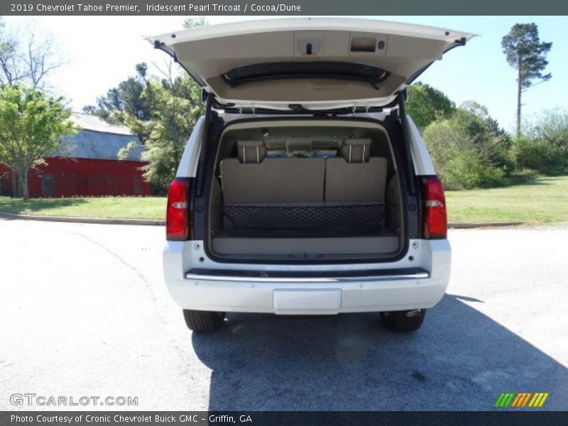 Iridescent Pearl Tricoat / Cocoa/Dune 2019 Chevrolet Tahoe Premier