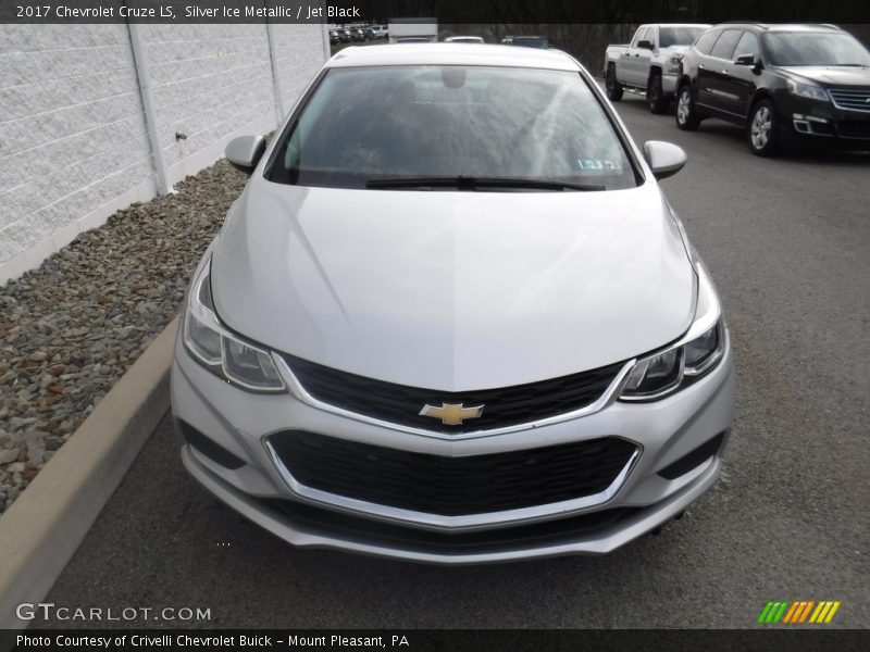 Silver Ice Metallic / Jet Black 2017 Chevrolet Cruze LS