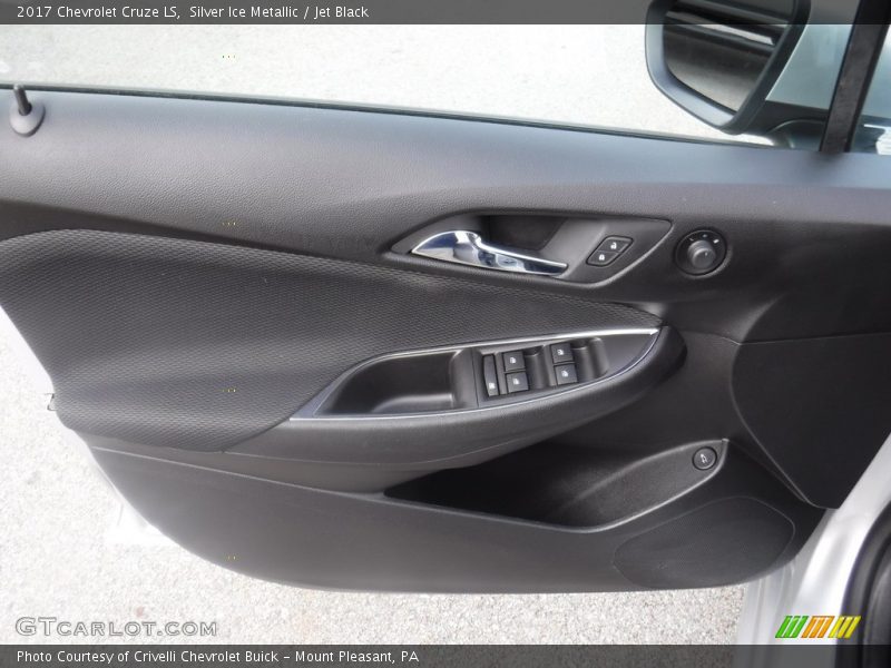 Silver Ice Metallic / Jet Black 2017 Chevrolet Cruze LS
