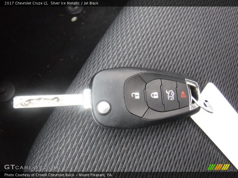 Silver Ice Metallic / Jet Black 2017 Chevrolet Cruze LS