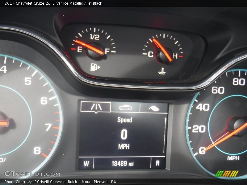 Silver Ice Metallic / Jet Black 2017 Chevrolet Cruze LS