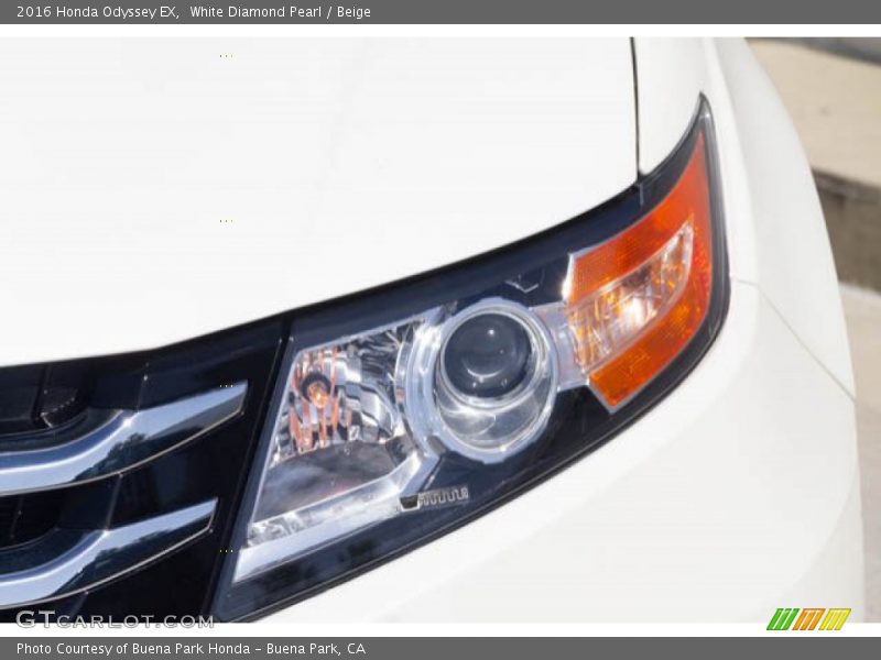 White Diamond Pearl / Beige 2016 Honda Odyssey EX