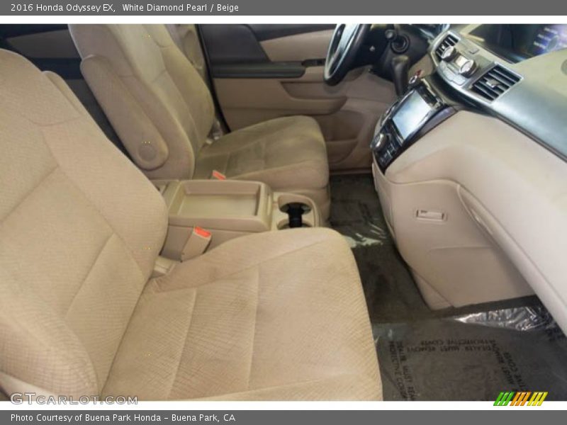 White Diamond Pearl / Beige 2016 Honda Odyssey EX