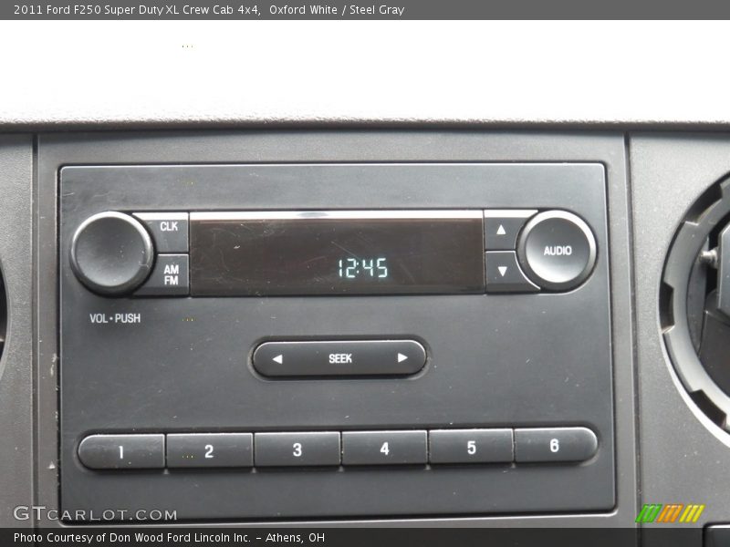 Oxford White / Steel Gray 2011 Ford F250 Super Duty XL Crew Cab 4x4