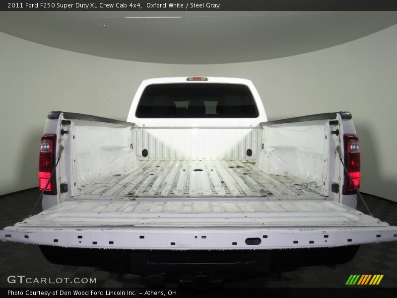 Oxford White / Steel Gray 2011 Ford F250 Super Duty XL Crew Cab 4x4