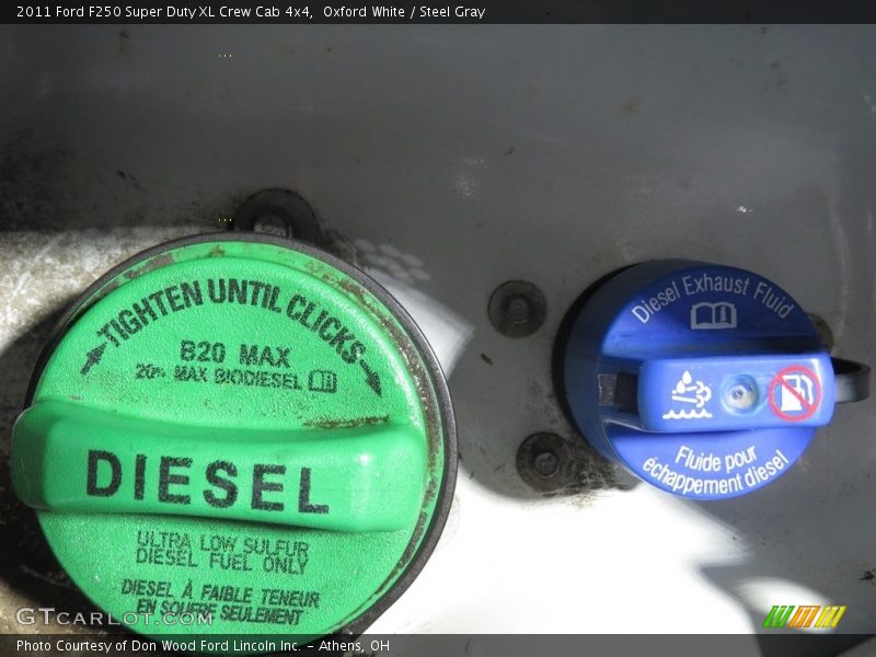 Oxford White / Steel Gray 2011 Ford F250 Super Duty XL Crew Cab 4x4