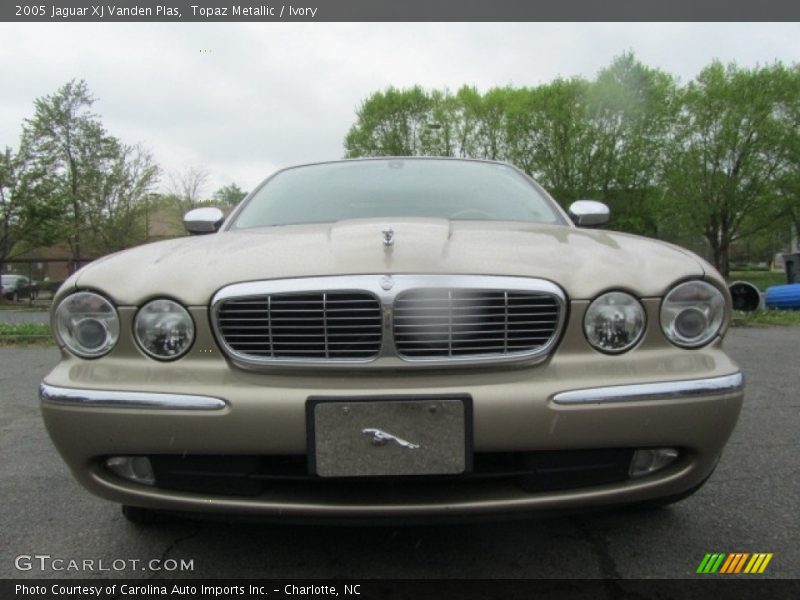 Topaz Metallic / Ivory 2005 Jaguar XJ Vanden Plas
