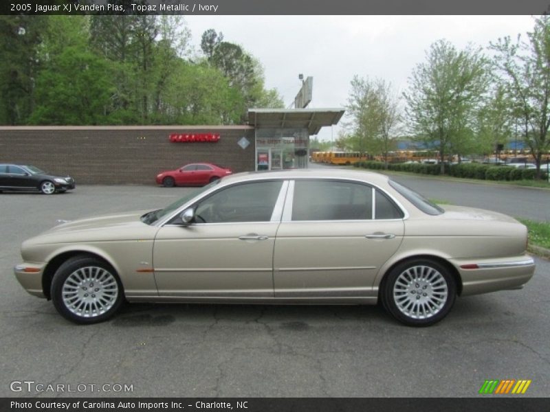 Topaz Metallic / Ivory 2005 Jaguar XJ Vanden Plas
