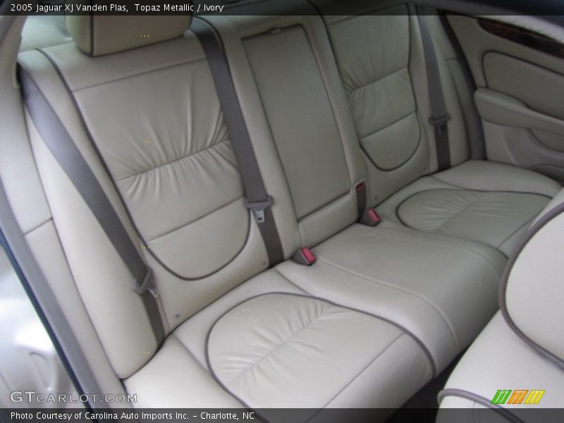 Topaz Metallic / Ivory 2005 Jaguar XJ Vanden Plas