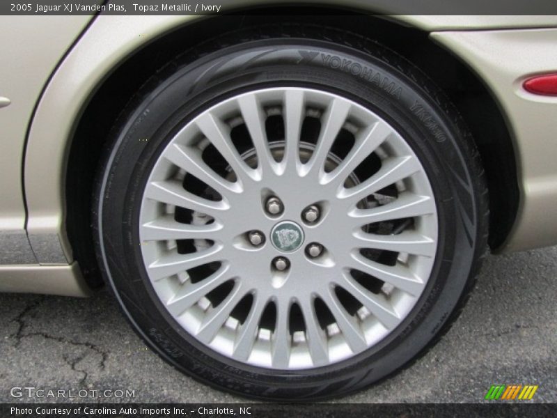 Topaz Metallic / Ivory 2005 Jaguar XJ Vanden Plas