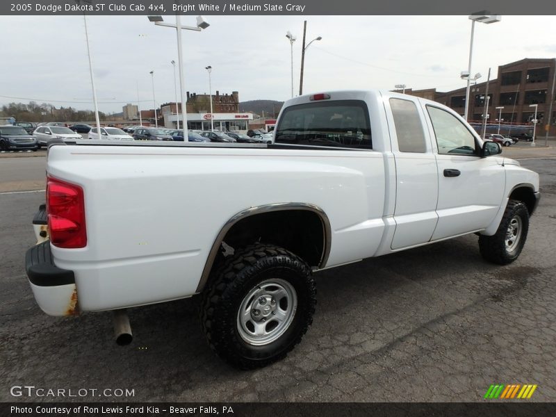 Bright White / Medium Slate Gray 2005 Dodge Dakota ST Club Cab 4x4