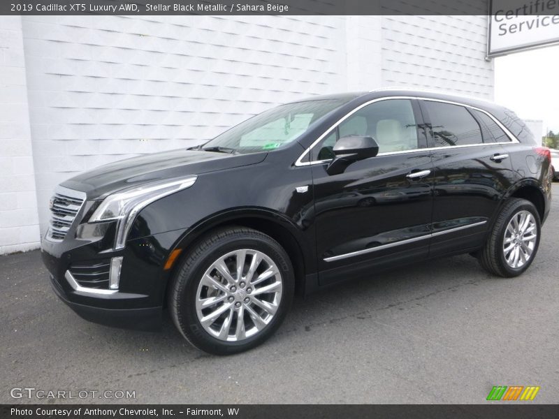 Stellar Black Metallic / Sahara Beige 2019 Cadillac XT5 Luxury AWD