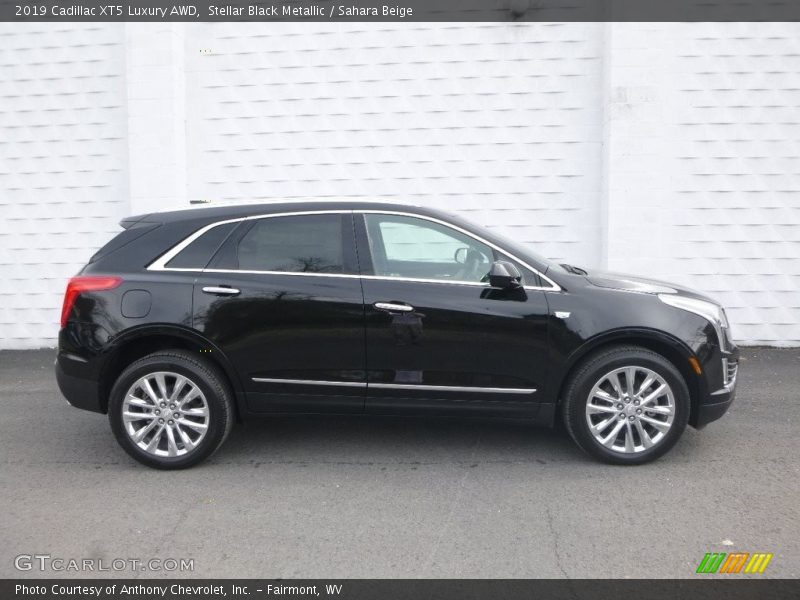 Stellar Black Metallic / Sahara Beige 2019 Cadillac XT5 Luxury AWD