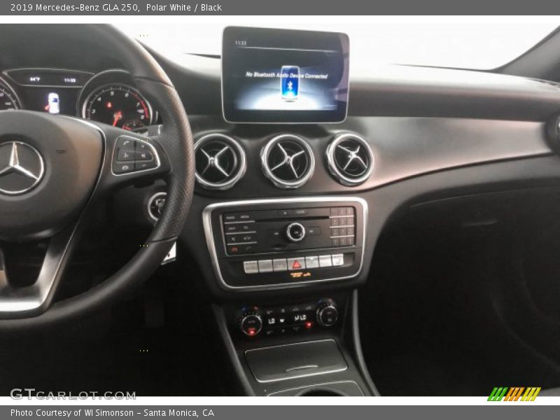 Polar White / Black 2019 Mercedes-Benz GLA 250