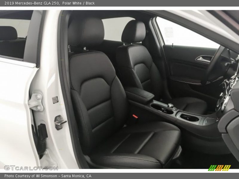 Polar White / Black 2019 Mercedes-Benz GLA 250