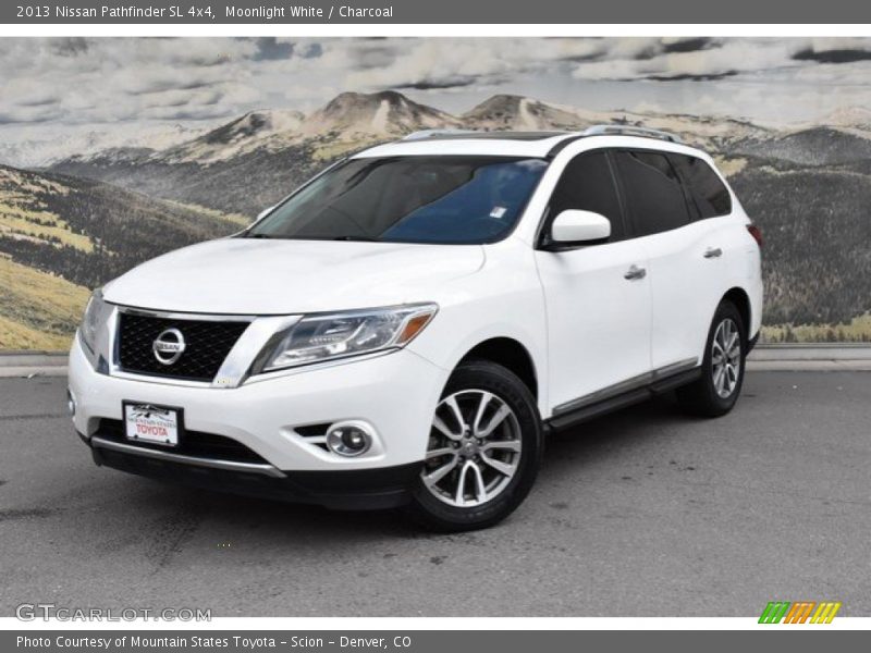 Moonlight White / Charcoal 2013 Nissan Pathfinder SL 4x4