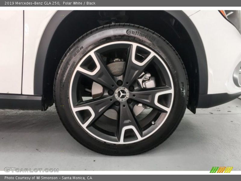 Polar White / Black 2019 Mercedes-Benz GLA 250