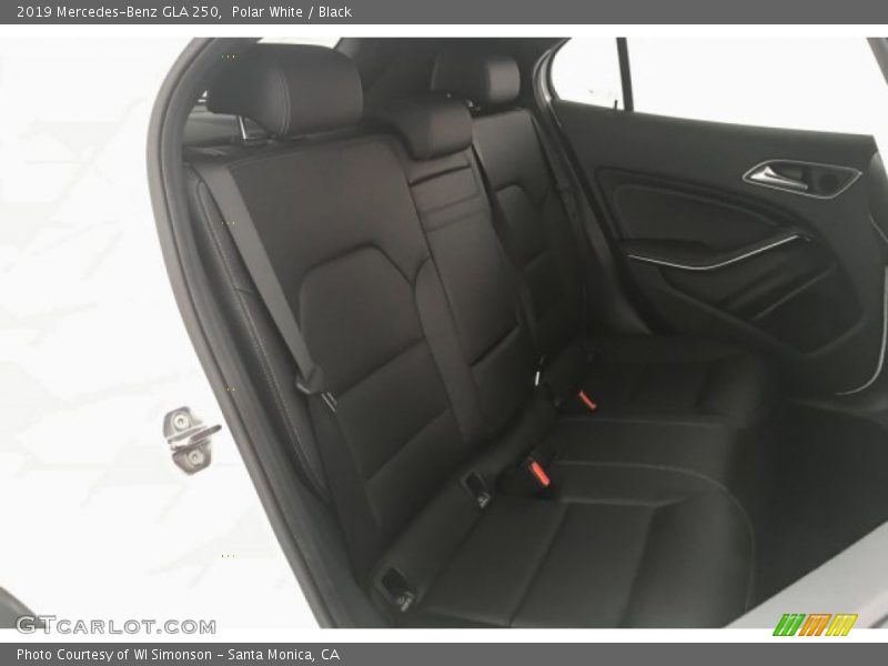 Polar White / Black 2019 Mercedes-Benz GLA 250