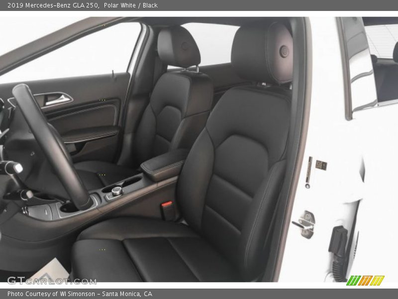 Polar White / Black 2019 Mercedes-Benz GLA 250
