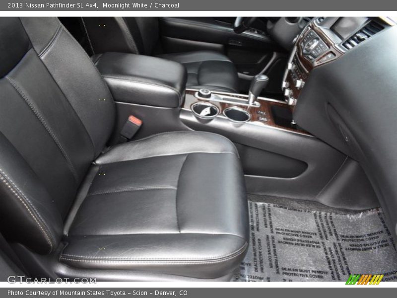 Moonlight White / Charcoal 2013 Nissan Pathfinder SL 4x4