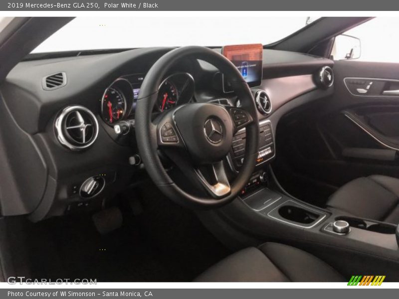 Polar White / Black 2019 Mercedes-Benz GLA 250