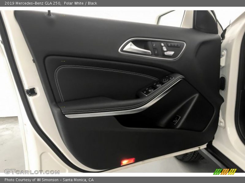 Polar White / Black 2019 Mercedes-Benz GLA 250