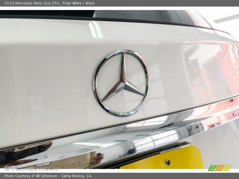 Polar White / Black 2019 Mercedes-Benz GLA 250
