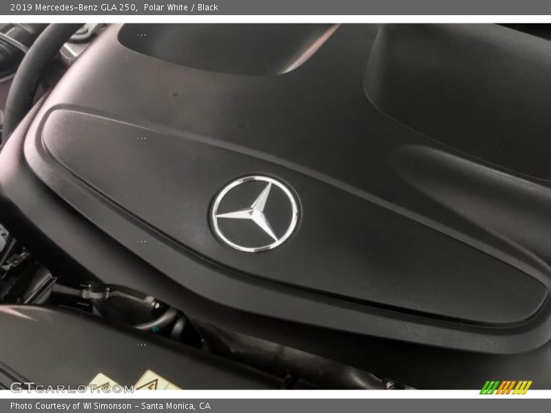 Polar White / Black 2019 Mercedes-Benz GLA 250