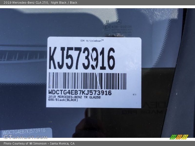 Night Black / Black 2019 Mercedes-Benz GLA 250