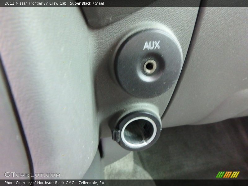 Super Black / Steel 2012 Nissan Frontier SV Crew Cab