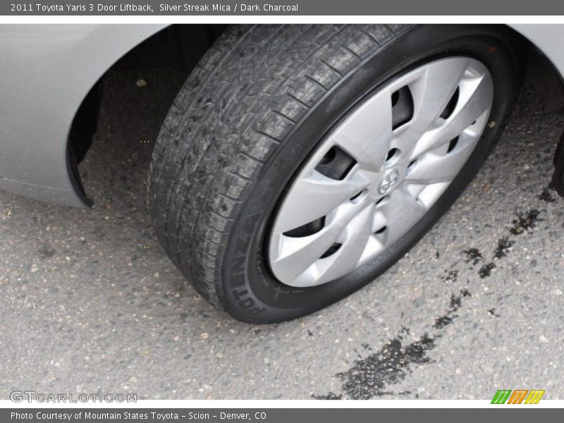 Silver Streak Mica / Dark Charcoal 2011 Toyota Yaris 3 Door Liftback