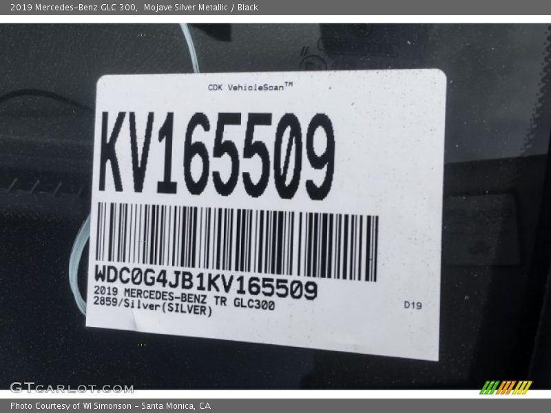 Mojave Silver Metallic / Black 2019 Mercedes-Benz GLC 300