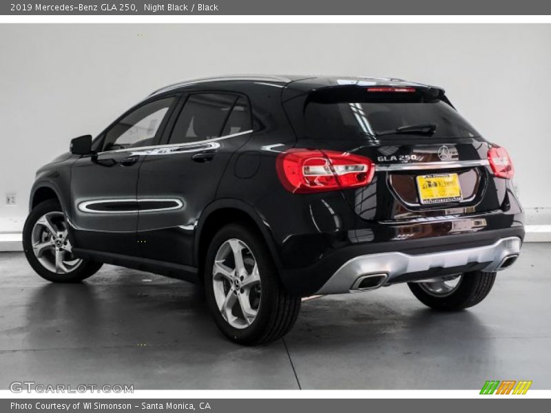 Night Black / Black 2019 Mercedes-Benz GLA 250